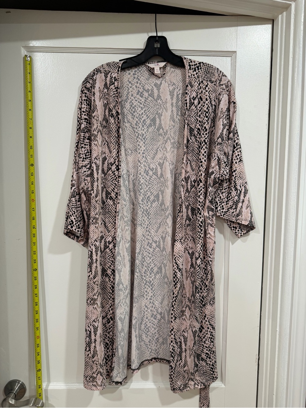 Secret Treasures Pink & Black Leopard Print Kimono